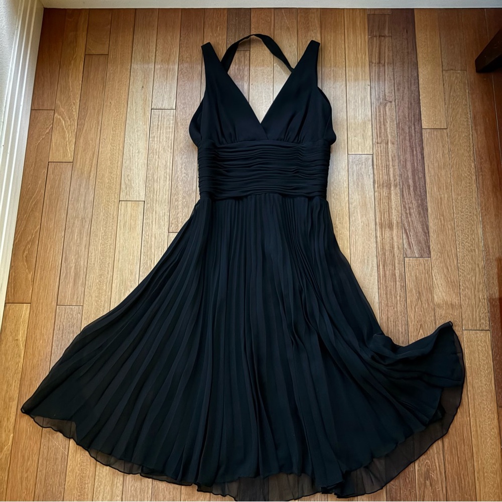 Laundry By Shelli Segal Black Pleated Backless Dress